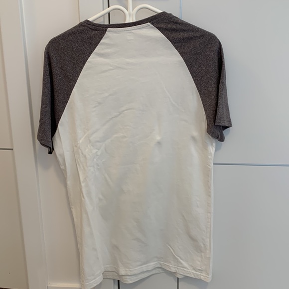 ** 2 for 1 tshirts - Picture 2 of 4